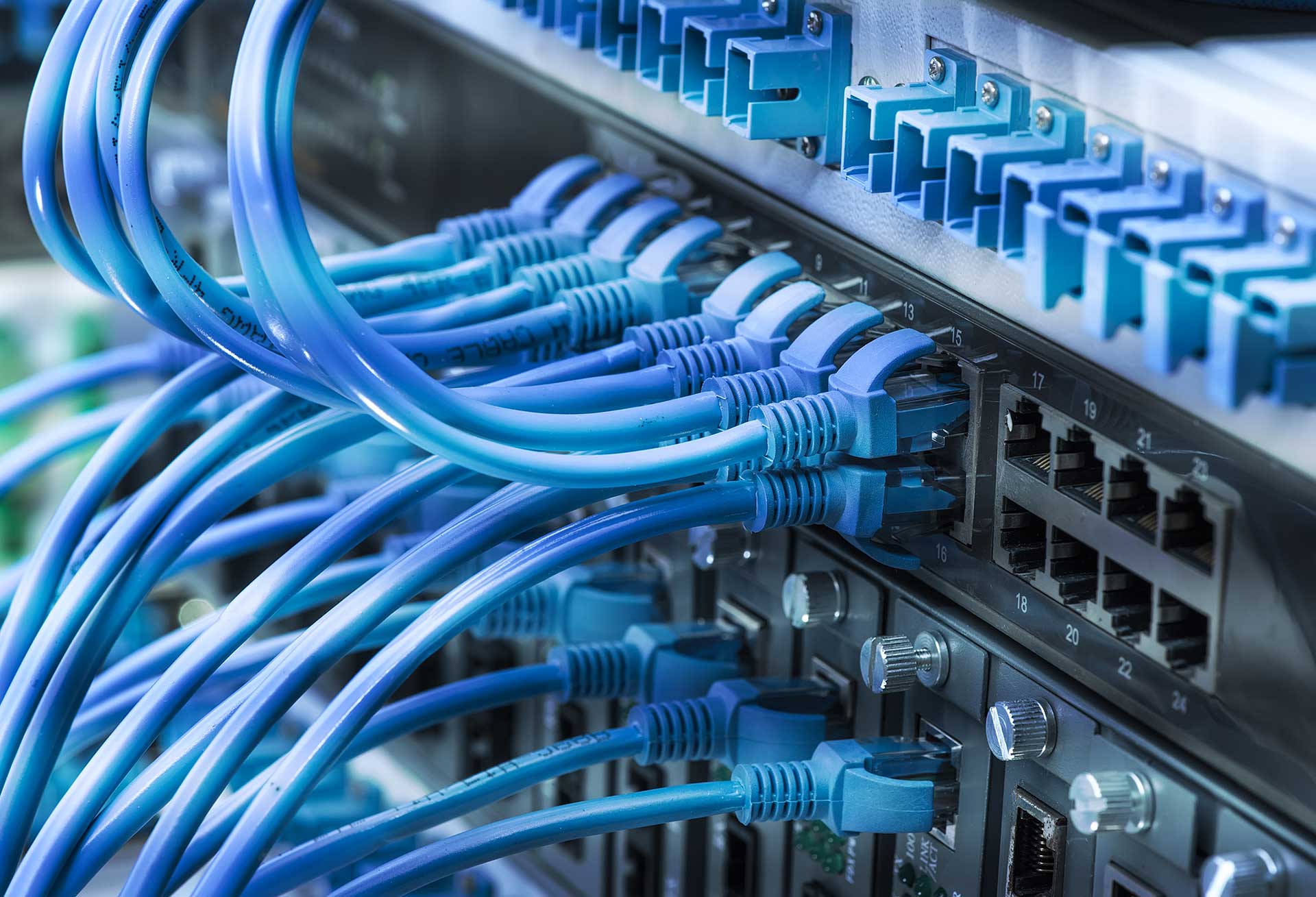 Network switch with multiple Ethernet cables